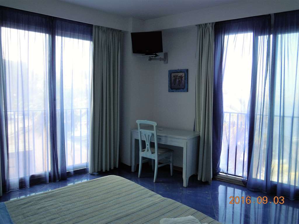 Hotel Blue Moon Pantelária
