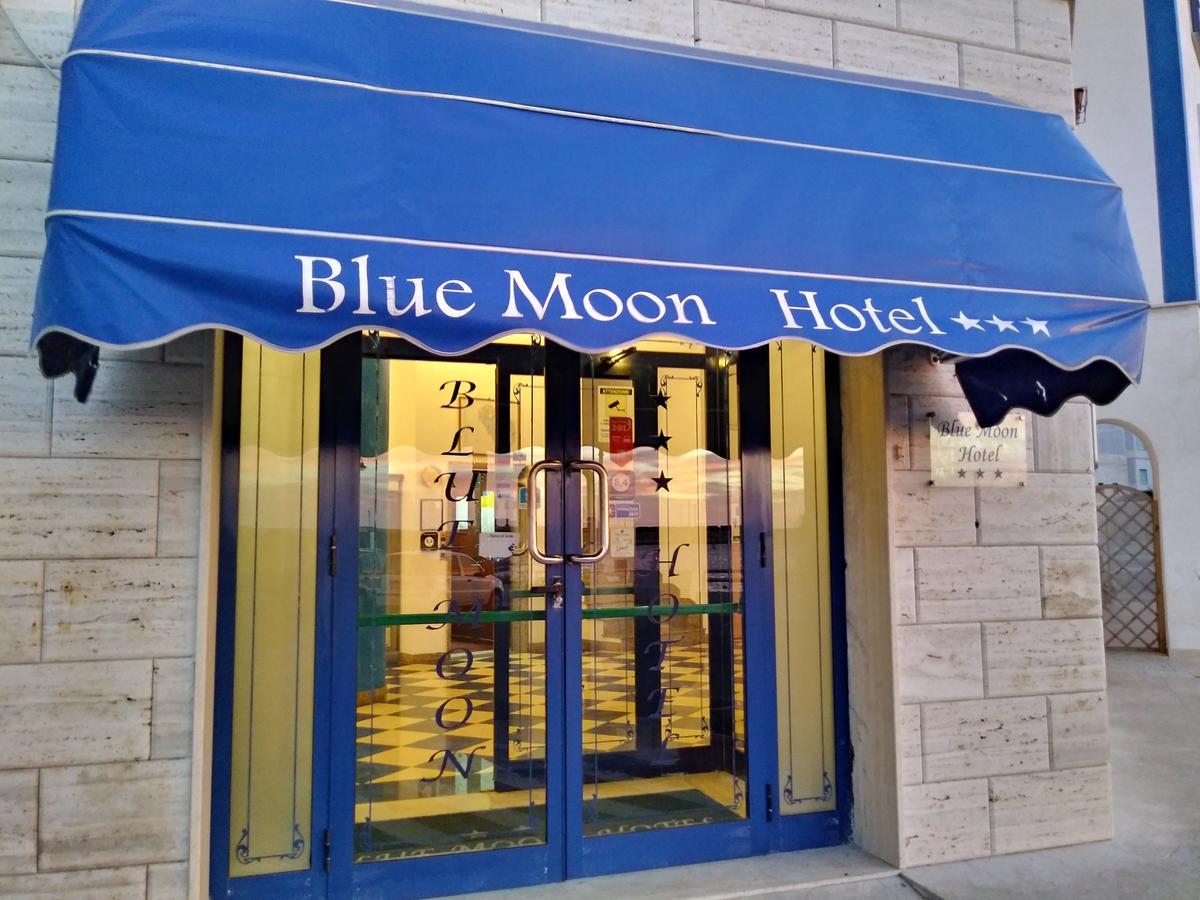 Blue Moon 3*